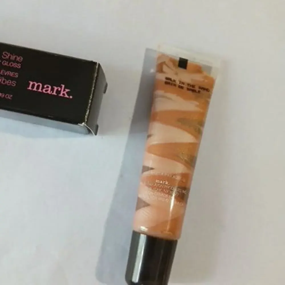 Set of (2) Avon Mark. Caribbean Shine Lip Gloss WALK IN THE SAND 0.49oz/ea NEW